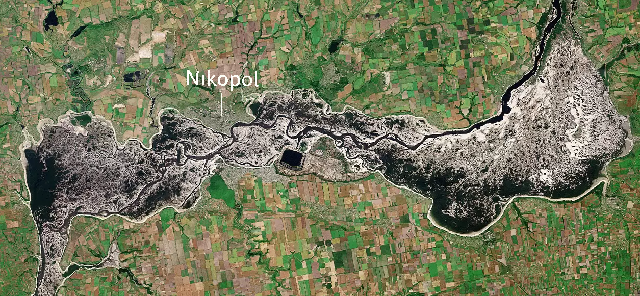 Kakhovka Reservoir drying, Ukraine - BBC (2/2) | Soar